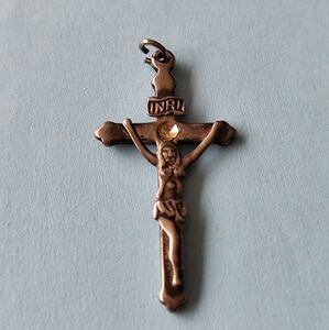 4/$50⭐️Silver Crucifix Jewelry Pendant Accessory